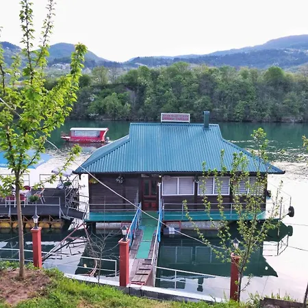 Lejlighed Drinska Carolija *